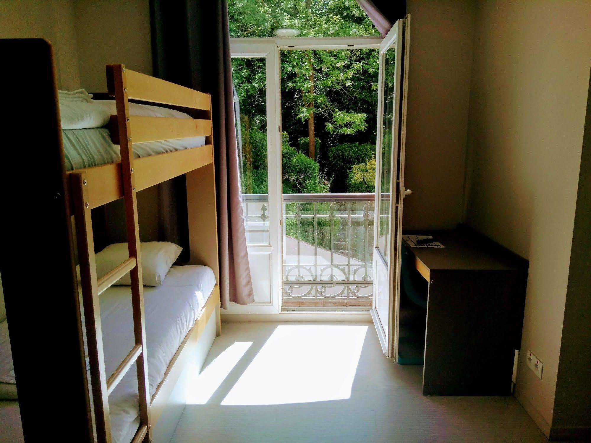 Auberge Des Remparts เปโรนน์ ภายนอก รูปภาพ